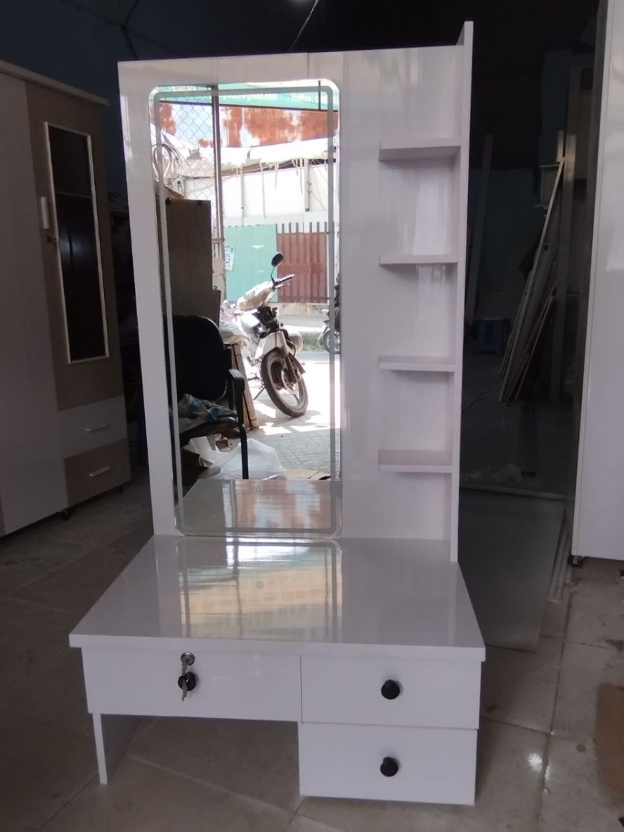 Bàn Trang Điểm Nhựa Đài Loan