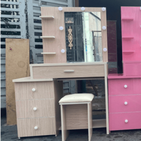 BÀN TRANG ĐIỂM NHỰA ĐÀI LOAN HL22