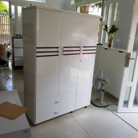 Tủ Nhựa Đài Loan 3 Cánh HL08 - Màu Trắng Họa Tiết Sọc