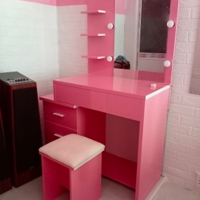 BÀN TRANG ĐIỂM NHỰA ĐÀI LOAN HL20