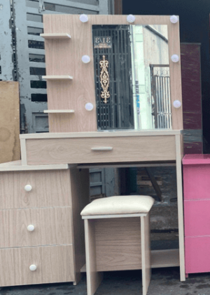 BÀN TRANG ĐIỂM NHỰA ĐÀI LOAN HL22