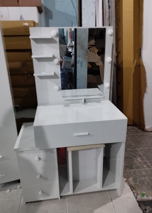 Bàn Trang Điểm Nhựa Đài Loan HL16