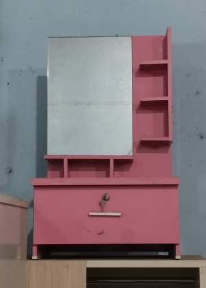 BÀN TRANG ĐIỂM NHỰA ĐÀI LOAN HL13